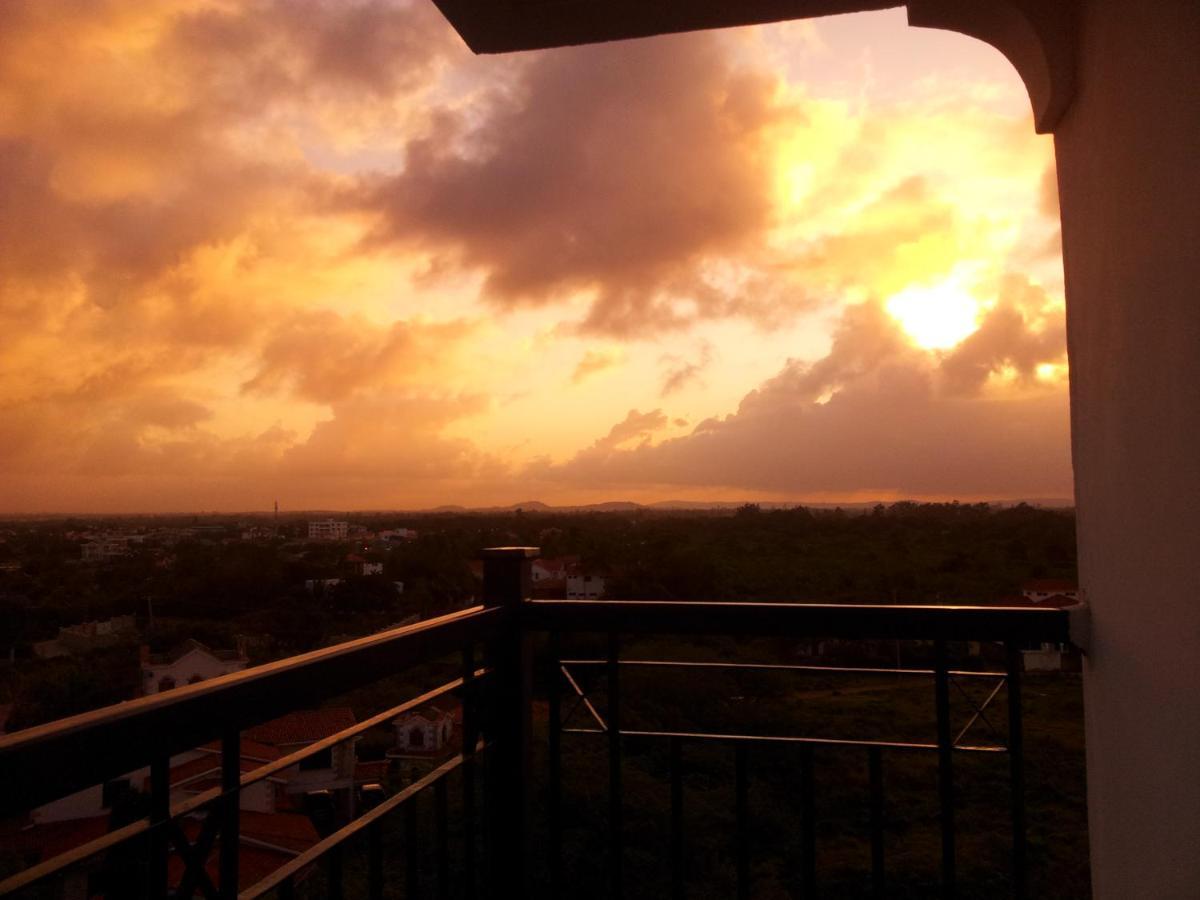 Shanzu Beach Apartment With Stunning Ocean View Mwakirunge Экстерьер фото